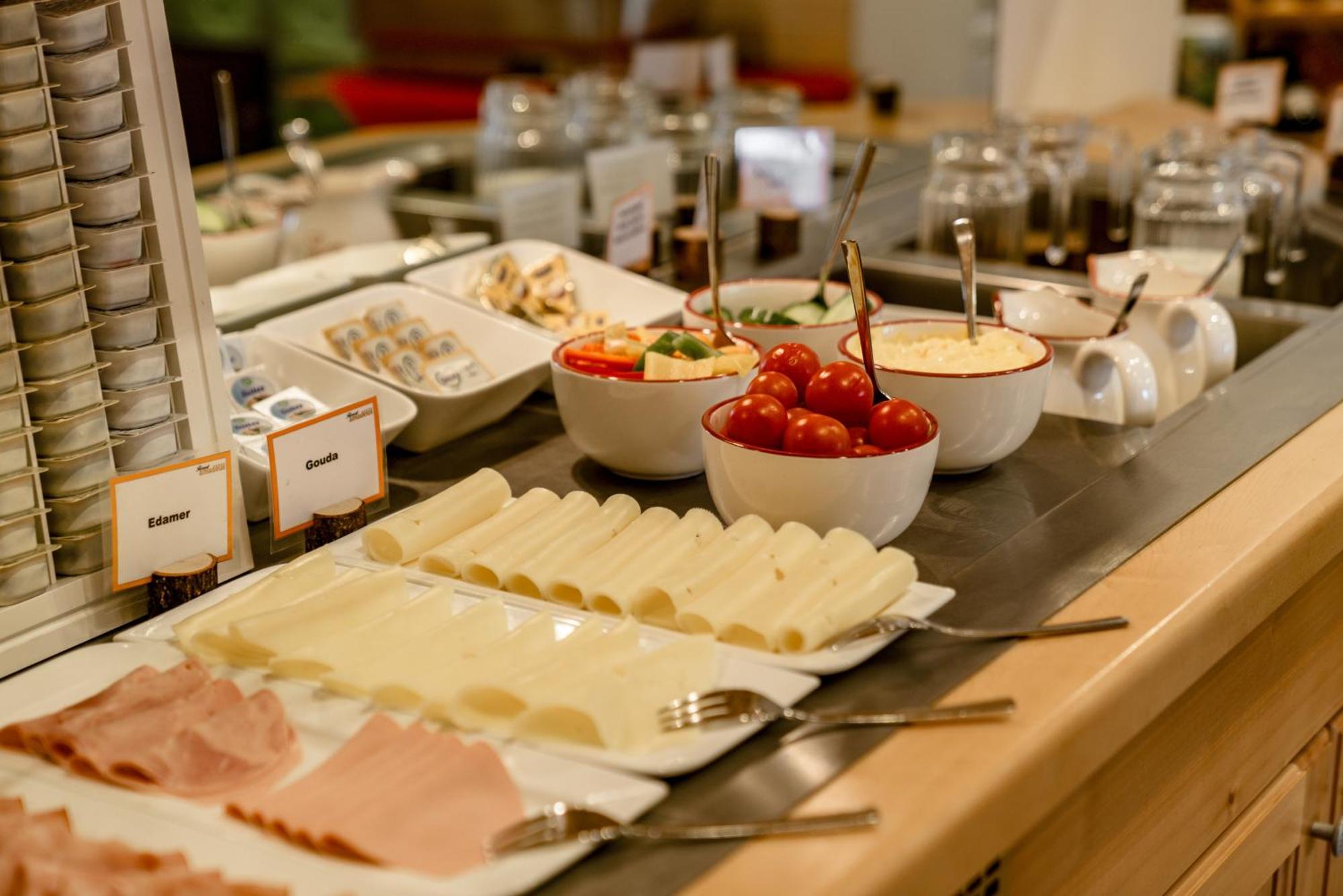 格洛博明 艾玛迪斯旅馆酒店 外观 照片